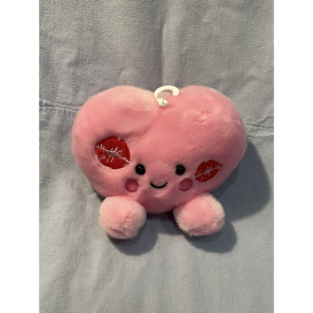 NWOT Aurora Original Palm Pals 5" Stuffed Plush Toy - Kinsley Kisses Heart